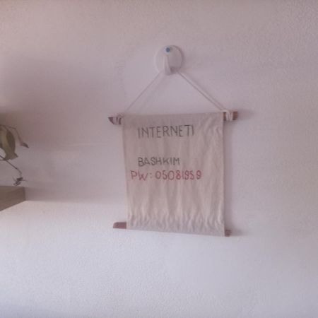 Lindita'S Seaview Appartment Vlorë Eksteriør billede