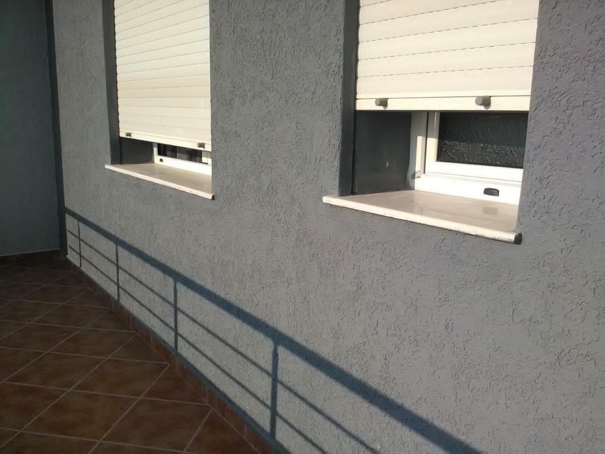 Lindita'S Seaview Appartment Vlorë Eksteriør billede