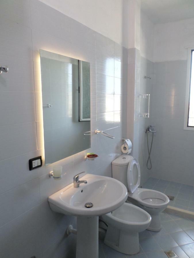 Lindita'S Seaview Appartment Vlorë Eksteriør billede